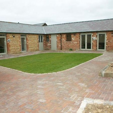 Pheasants Roost At Tove Valley Cottages Towcester Exterior photo